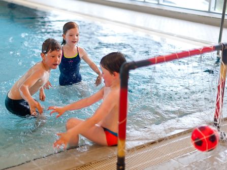 Kindergeburtstag · Animation Wasserball